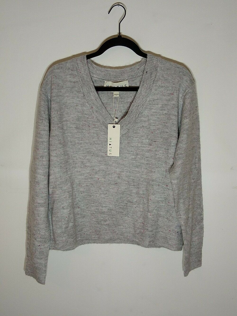 Hiatus Women's Gray V Neck Sweater XL NEW